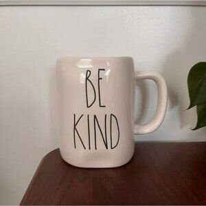 Rae Dunn Be King White Mug EUC